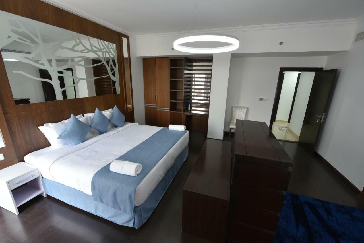 Jbr Penthouse With Terrace Pool Apartment Dubai Exterior photo